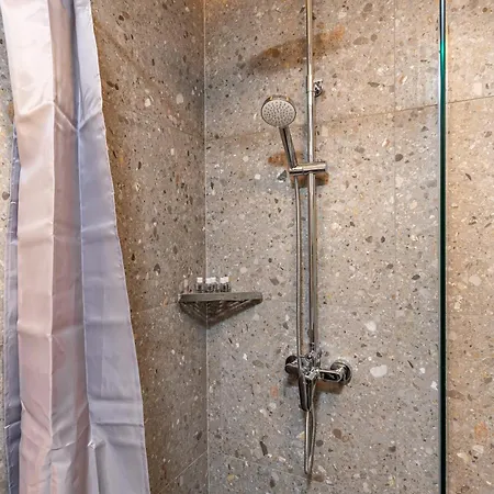 Appartement Downtown Modern With Balcony By Flat Mаnager