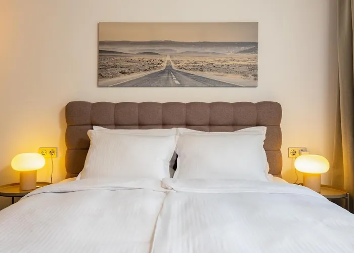 Downtown Modern With Balcony By Flat Mаnager Lejlighed *