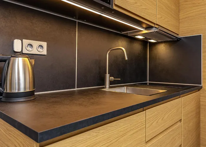 Downtown Modern With Balcony By Flat Mаnager *