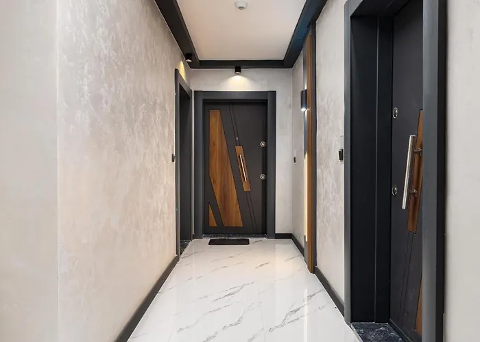 Downtown Modern With Balcony By Flat Mаnager 公寓